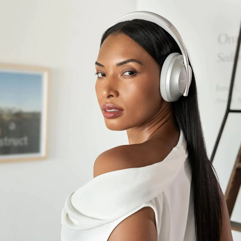 Bose Noise Cancelling Over-Ear Headphones 700 (Silver) - LavaTech AU